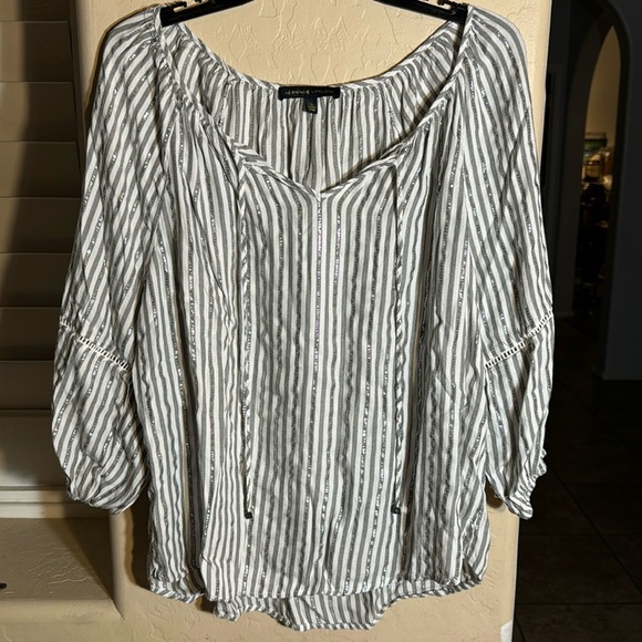 ADRIENNE VITTADINI Stripes White and  Silver Boho Coastal Beachy Blouse - Picture 1 of 10